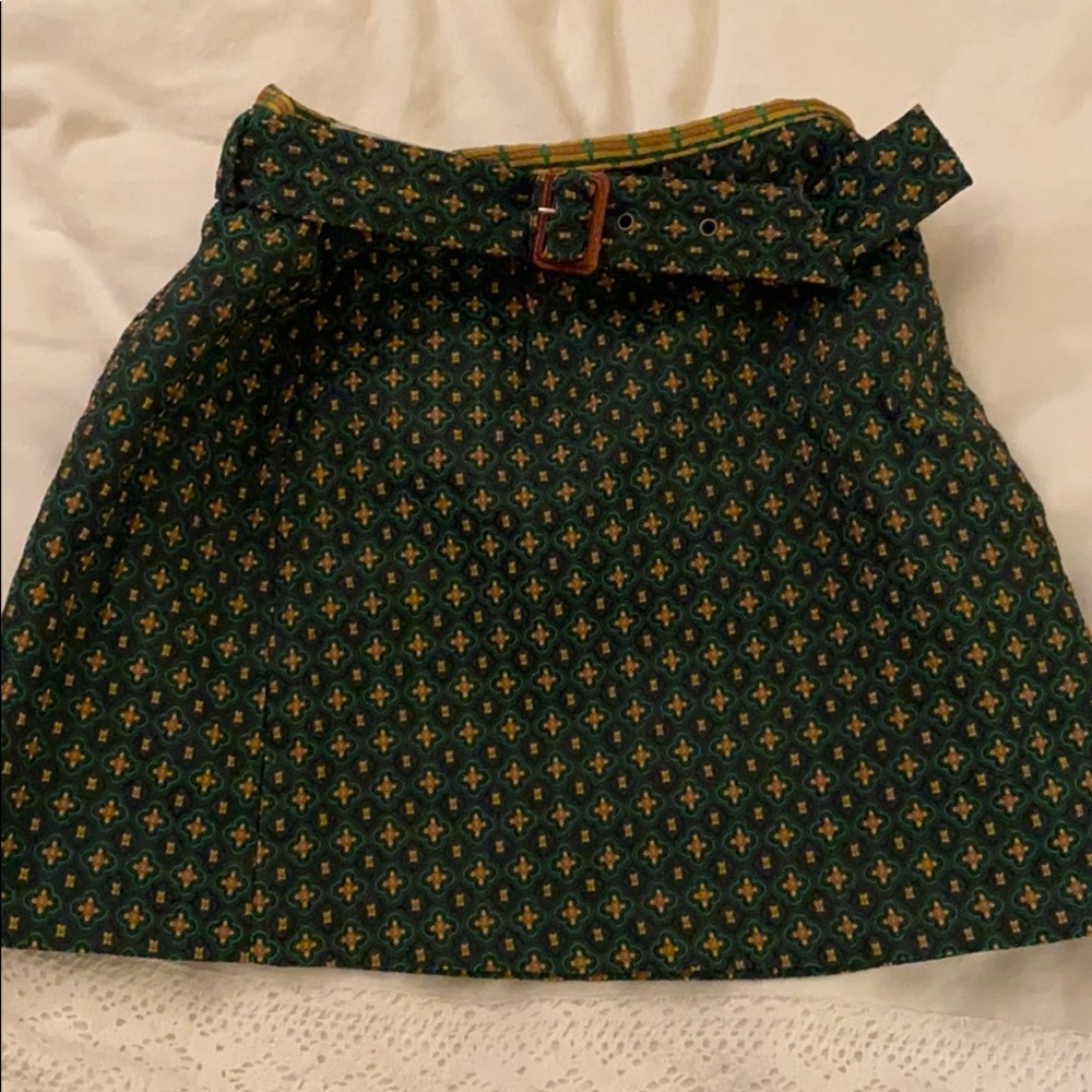 Never worn urban outfitters green skirt with belt